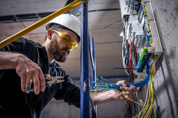 Best Affordable Emergency Electrician  in Waynesville, MO